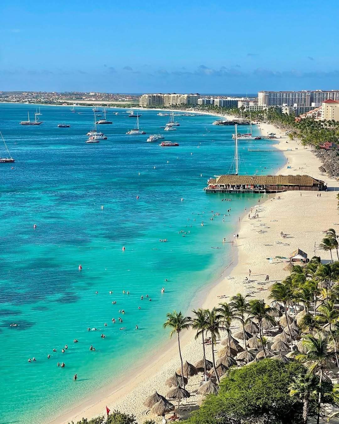 ¿Vale la pena viajar a Aruba desde Medellín en 2026?